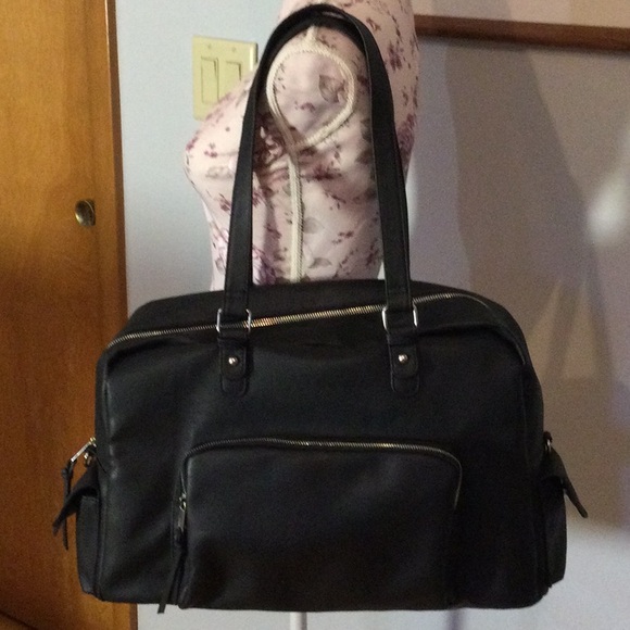 Black Overnight Travel Bag - Picture 3 of 13